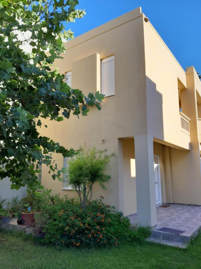 Platanias House On The Beach Exterior photo