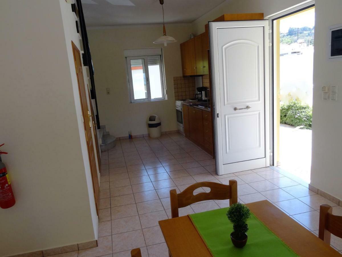 Platanias House On The Beach Exterior photo